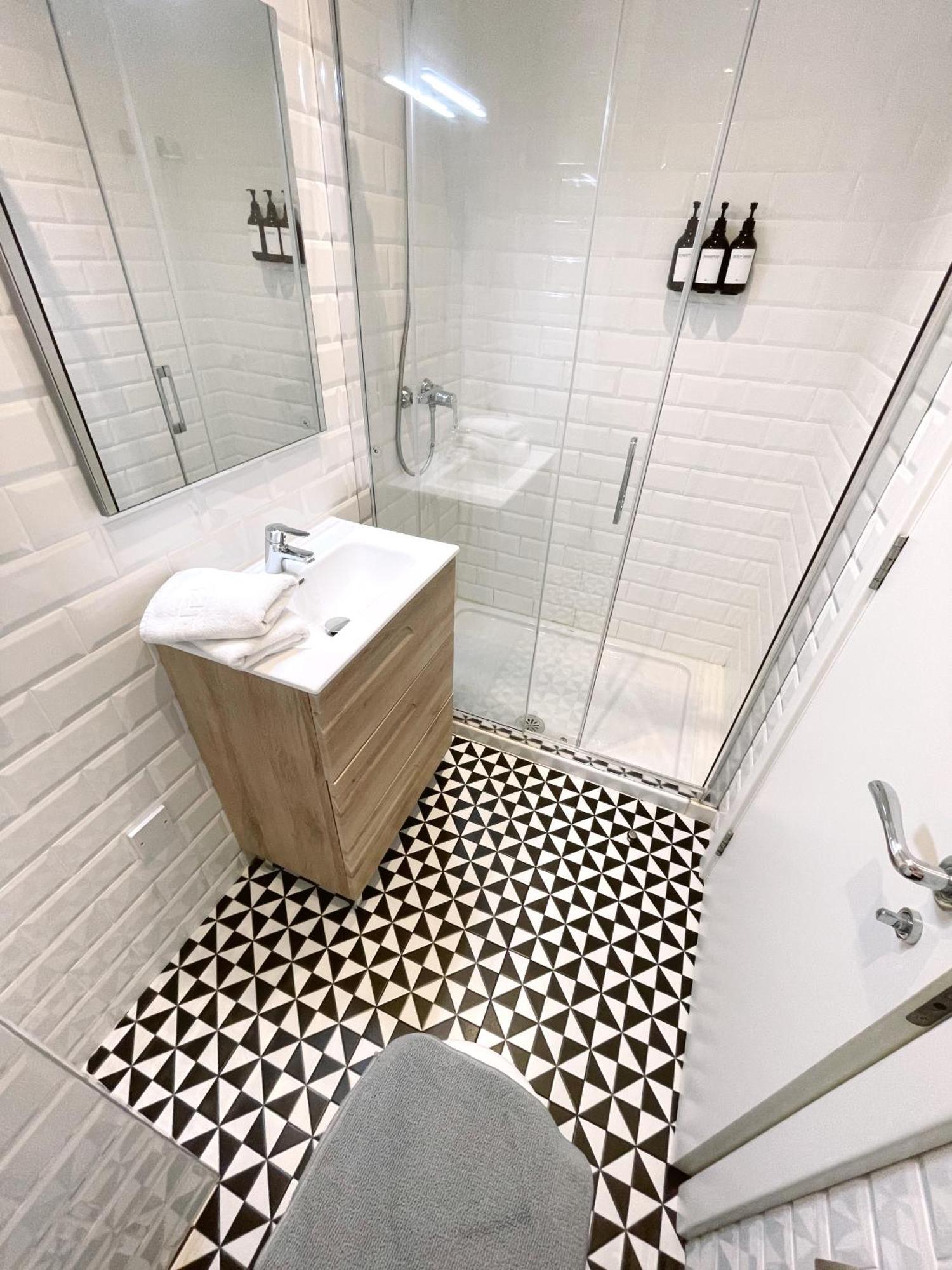 Delightful City Centre Studio Clarendon Apartment - Grand Central House Gibraltar Exterior foto
