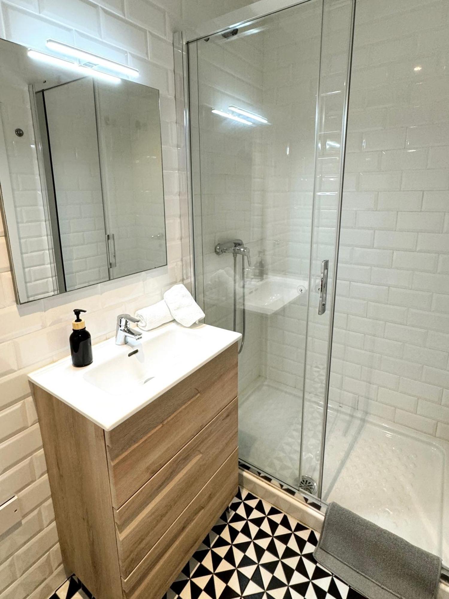 Delightful City Centre Studio Clarendon Apartment - Grand Central House Gibraltar Exterior foto