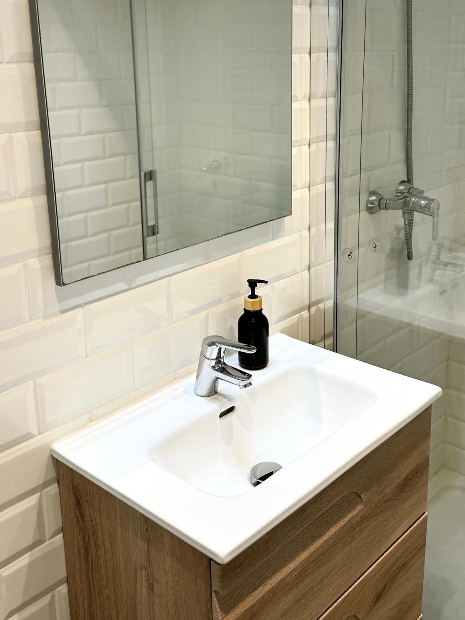 Delightful City Centre Studio Clarendon Apartment - Grand Central House Gibraltar Exterior foto